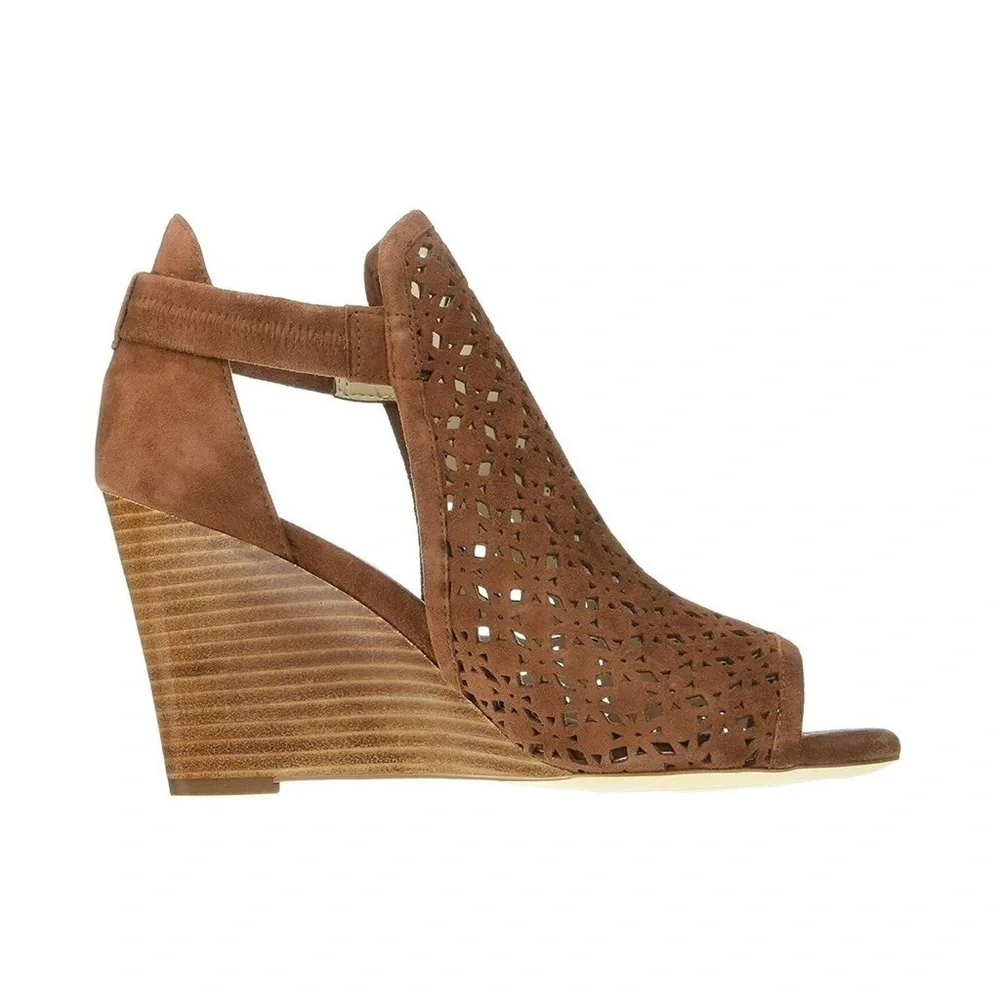 NWB - 7.5 Cole Haan womens Edie Wedge Bootie (85mm)